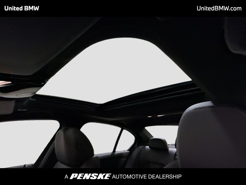 Thumbnail: 2023 BMW 3 Series - 12