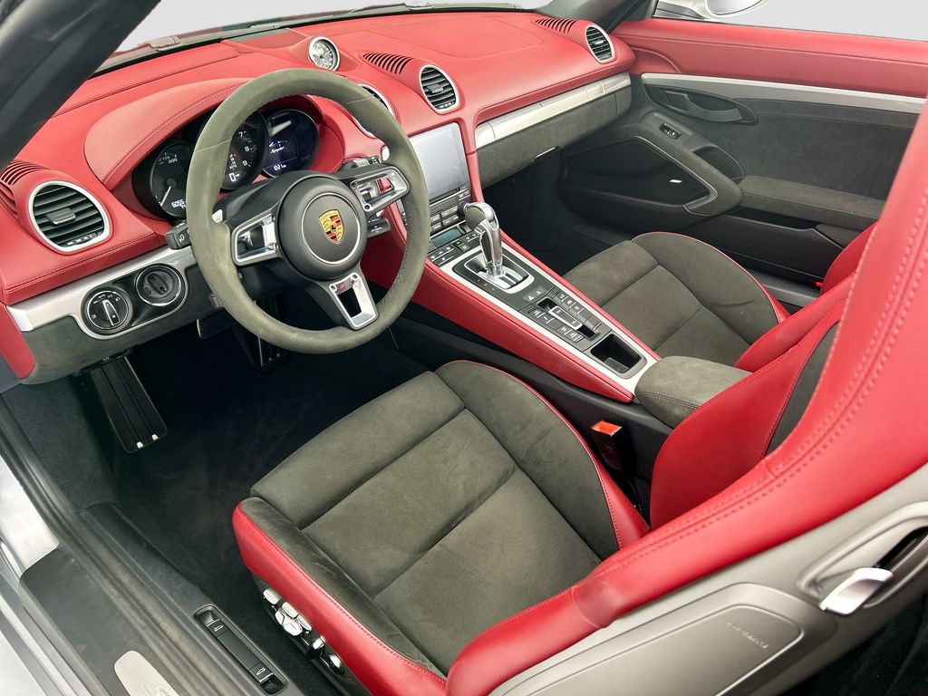 Thumbnail: 2021 Porsche  - 9