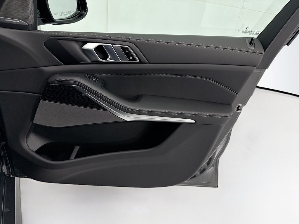 Thumbnail: 2026 BMW X5 - 24