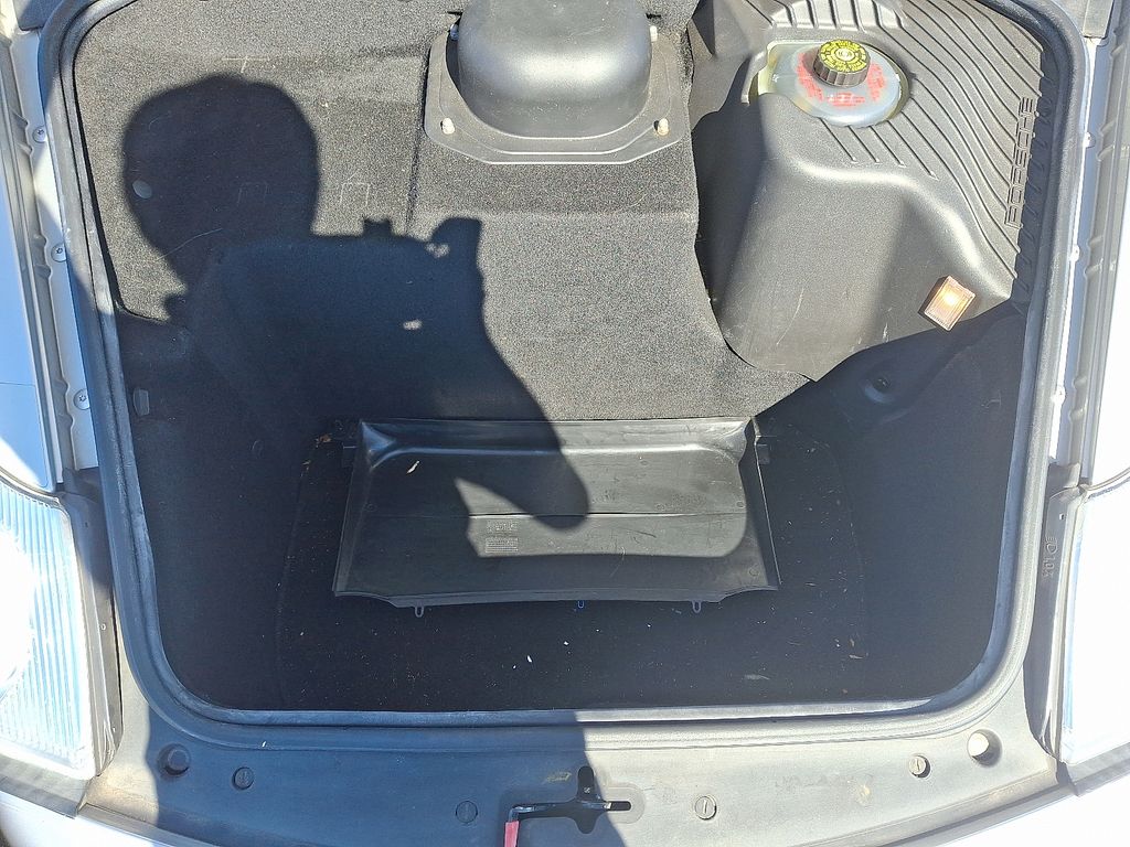 2004 Porsche 911 Carrera 4S 26