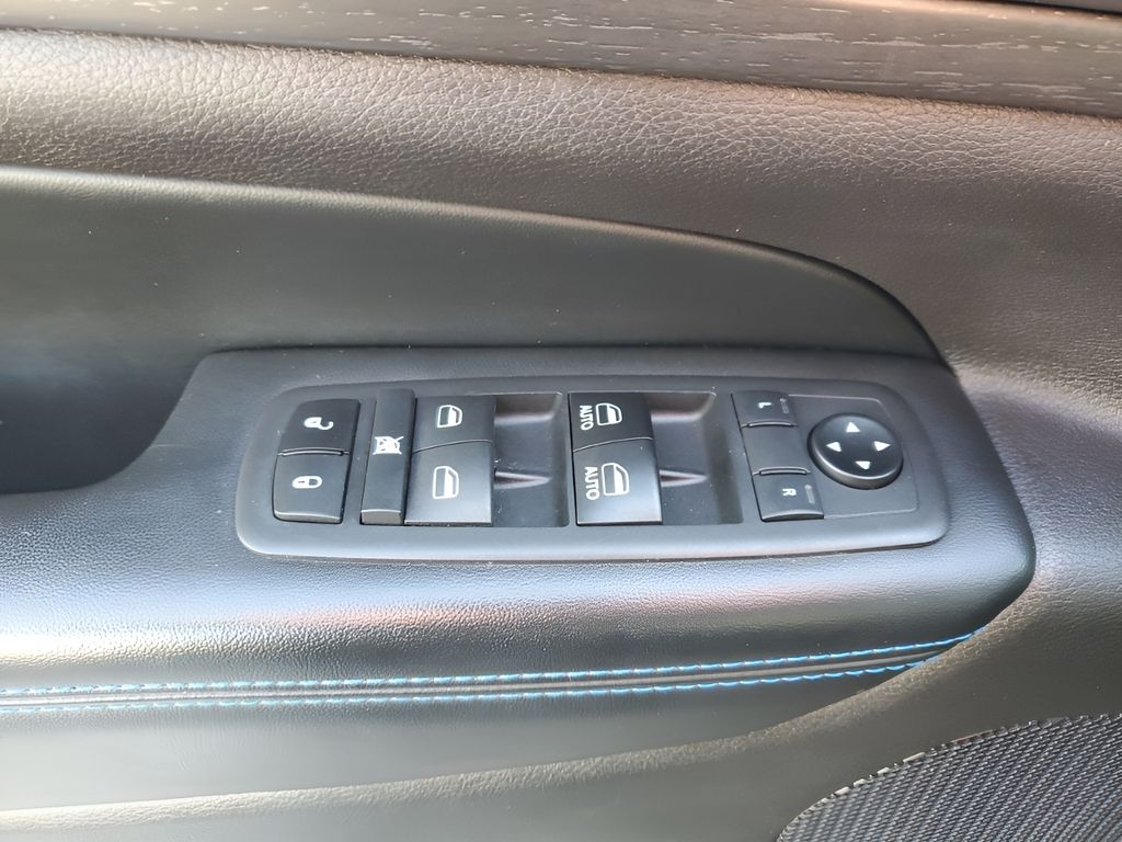 Used Car 2018 Jeep Grand Cherokee  Upland Edition For Sale Under $20,000 In Austin, Texas