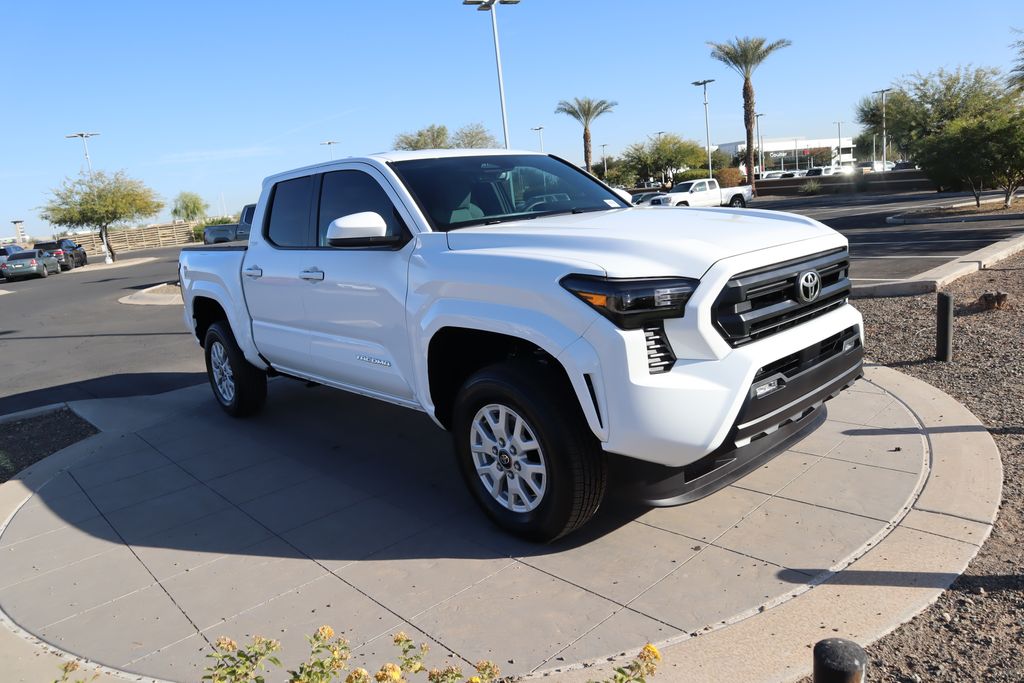 2025 Toyota Tacoma SR5 3