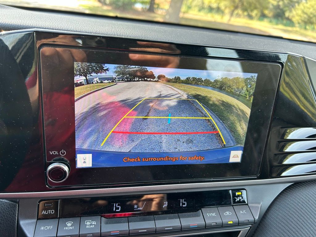 Thumbnail: 2025 Toyota Camry - 24