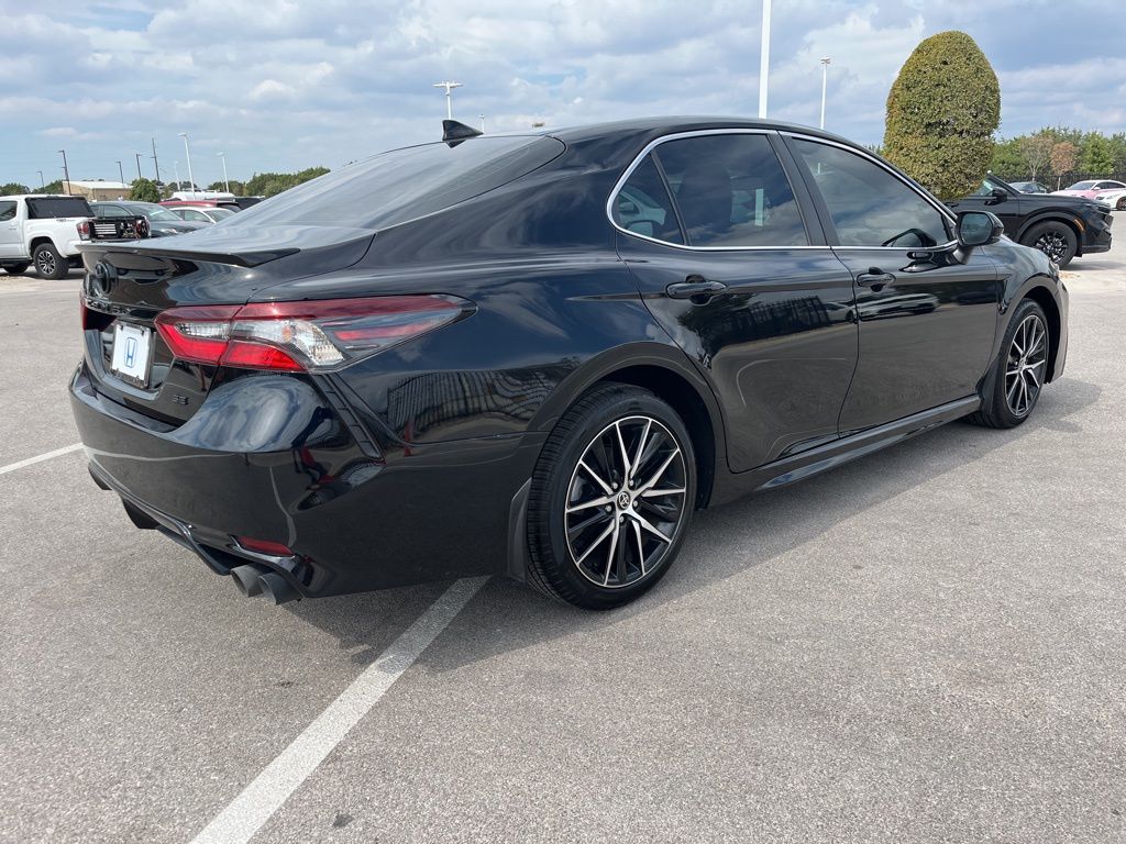 Thumbnail: 2021 Toyota Camry - 4
