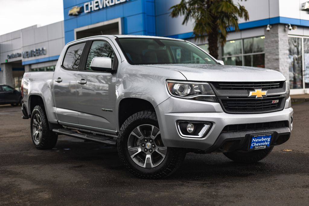 Silver Ice Metallic 2020 Chevrolet Colorado Pickup Truck Four-Wheel Drive 8-Speed Automatic