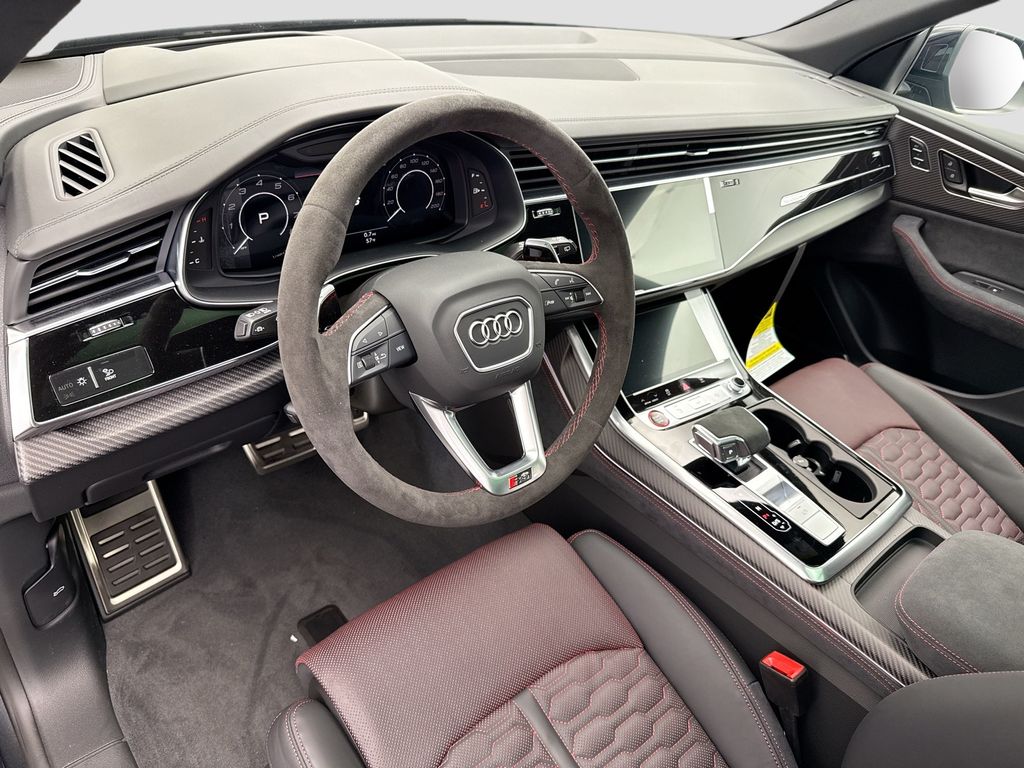 Thumbnail: 2026 Audi RS Q8 - 10