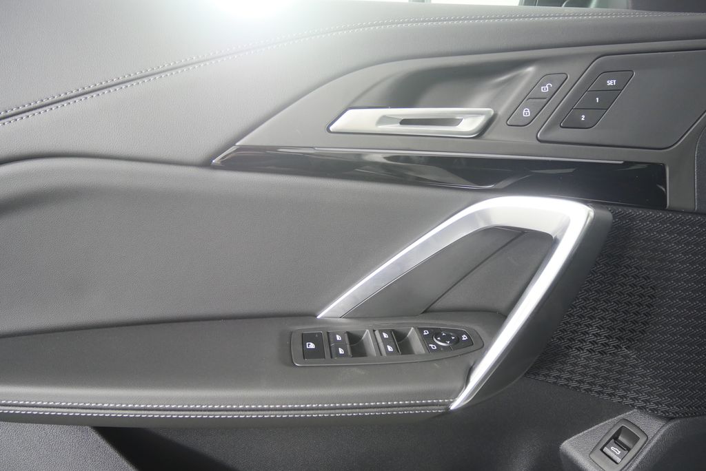 Thumbnail: 2026 BMW X1 - 8