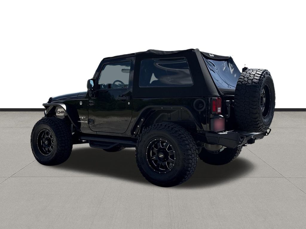2017 Jeep Wrangler Sahara - 5