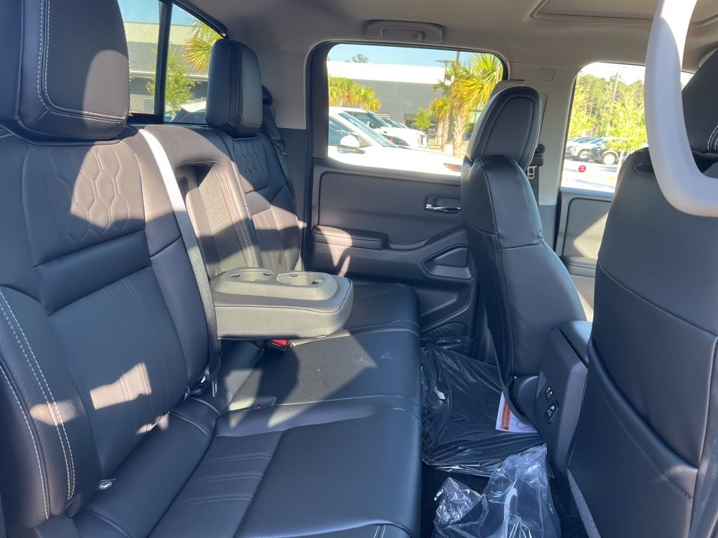 2025 Super Black Nissan Frontier SL RWD Truck
