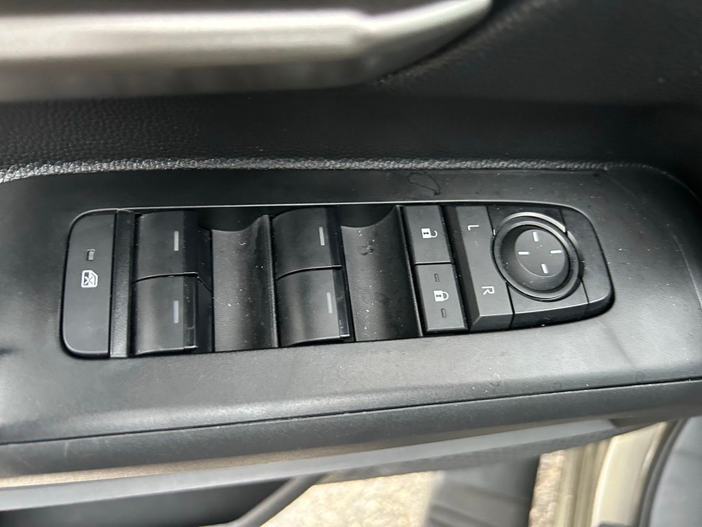 Thumbnail: 2025 Toyota Tacoma - 17