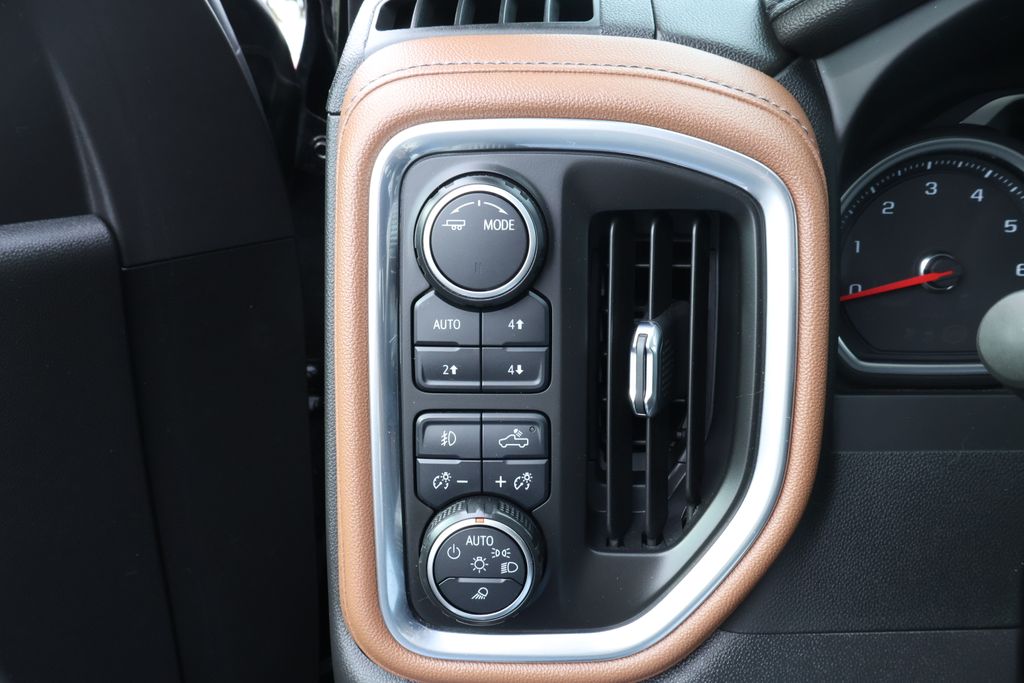 2022 Chevrolet Silverado 1500 High Country 19