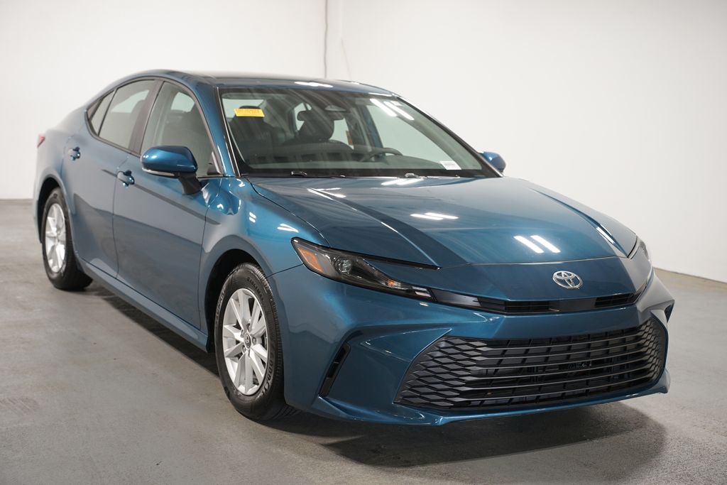 Thumbnail: 2025 Toyota Camry - 3
