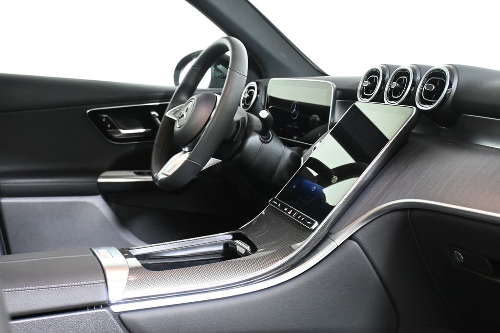 Thumbnail: 2026 Mercedes-Benz GLC - 29