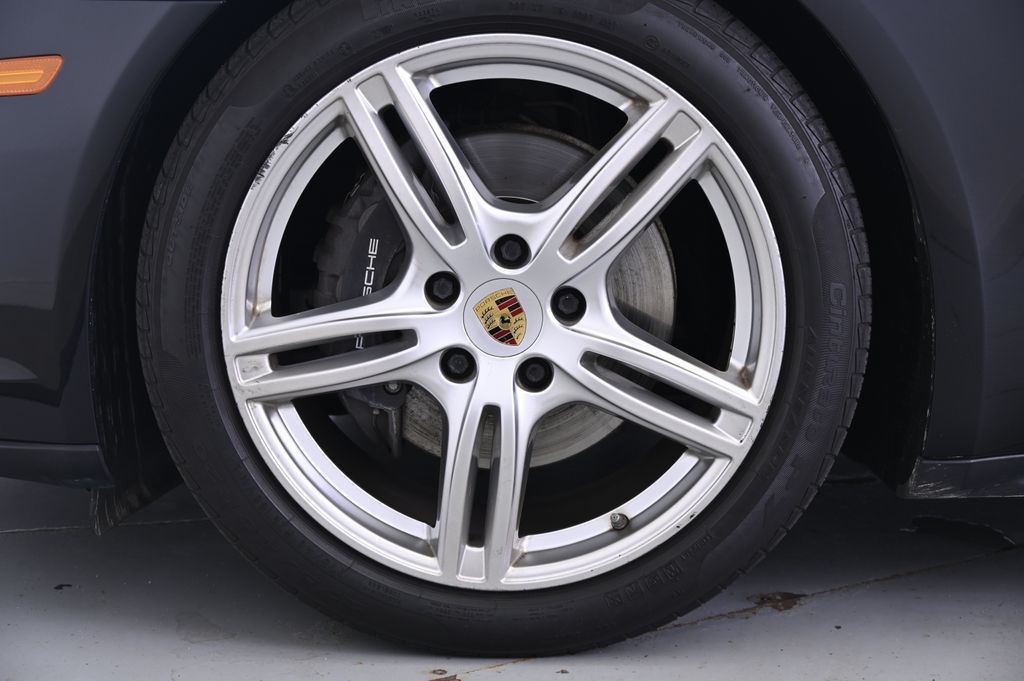 Thumbnail: 2018 Porsche Panamera - 11