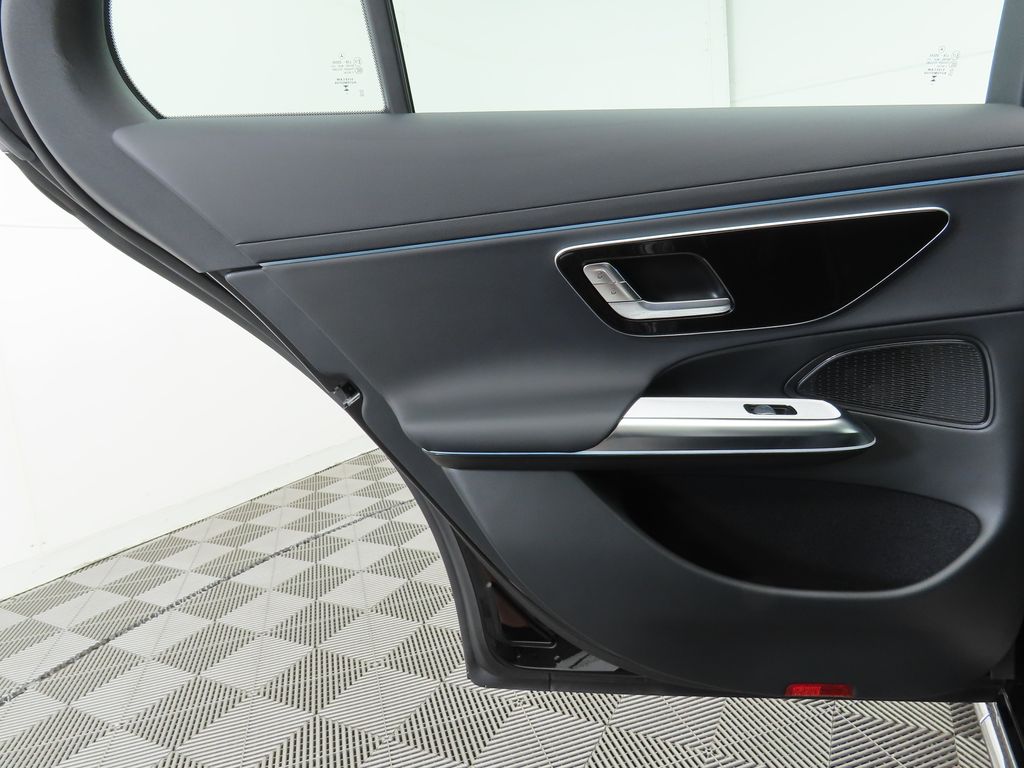 Thumbnail: 2025 Mercedes-Benz E-Class - 26