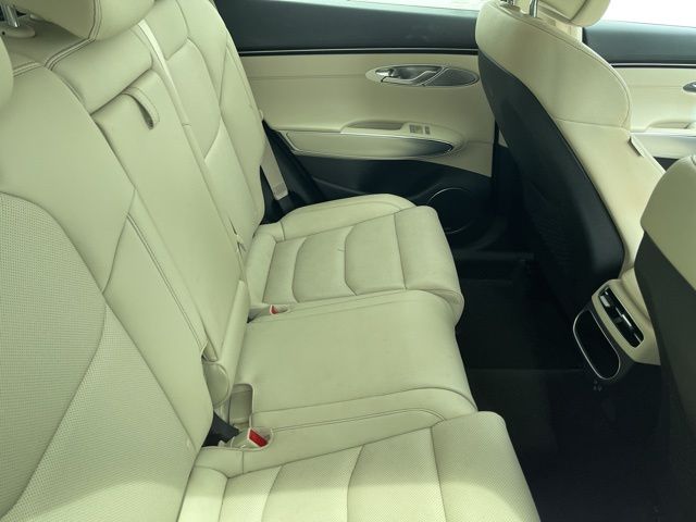 2022 Genesis GV70 2.5T 7