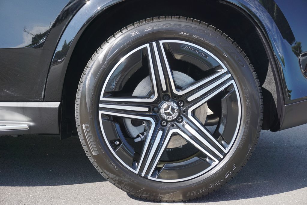 Thumbnail: 2026 Mercedes-Benz GLE - 22