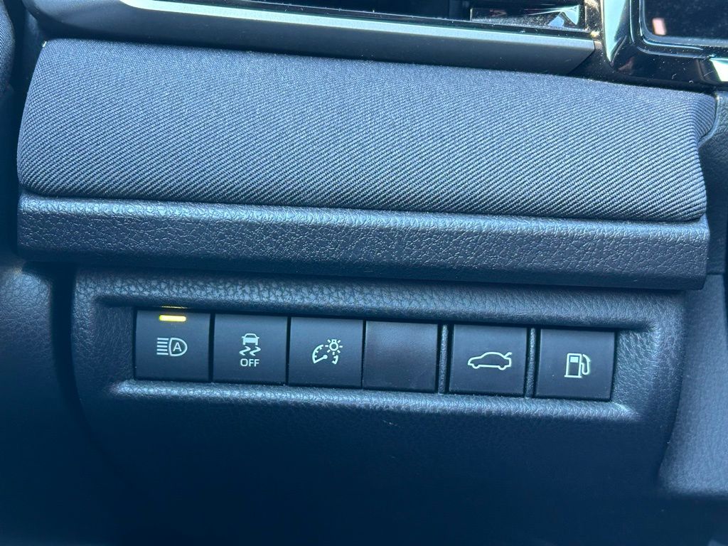 Thumbnail: 2025 Toyota Camry - 17