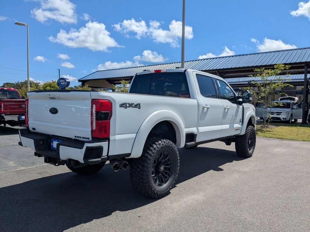 2025 Ford F-250 Black Widow