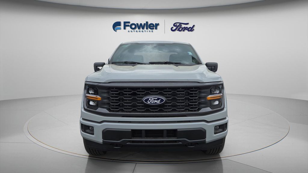 View vehicle photo 2