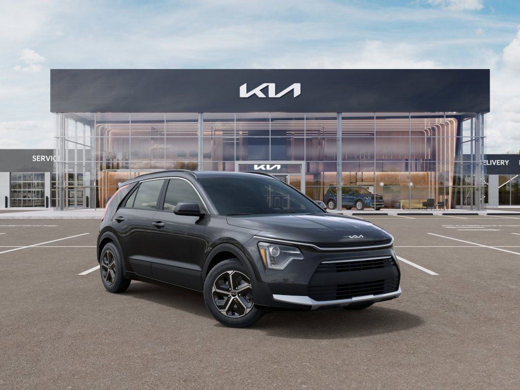 2024 Kia Niro LX 8