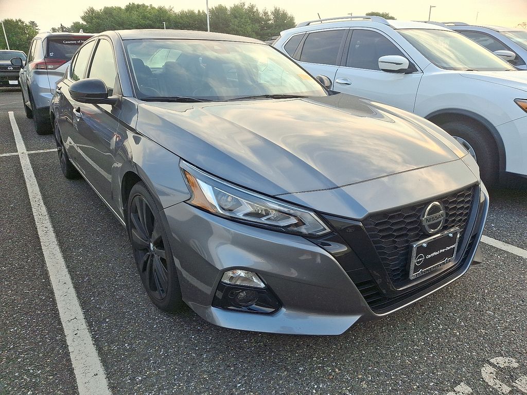 2022 Nissan Altima SR 3