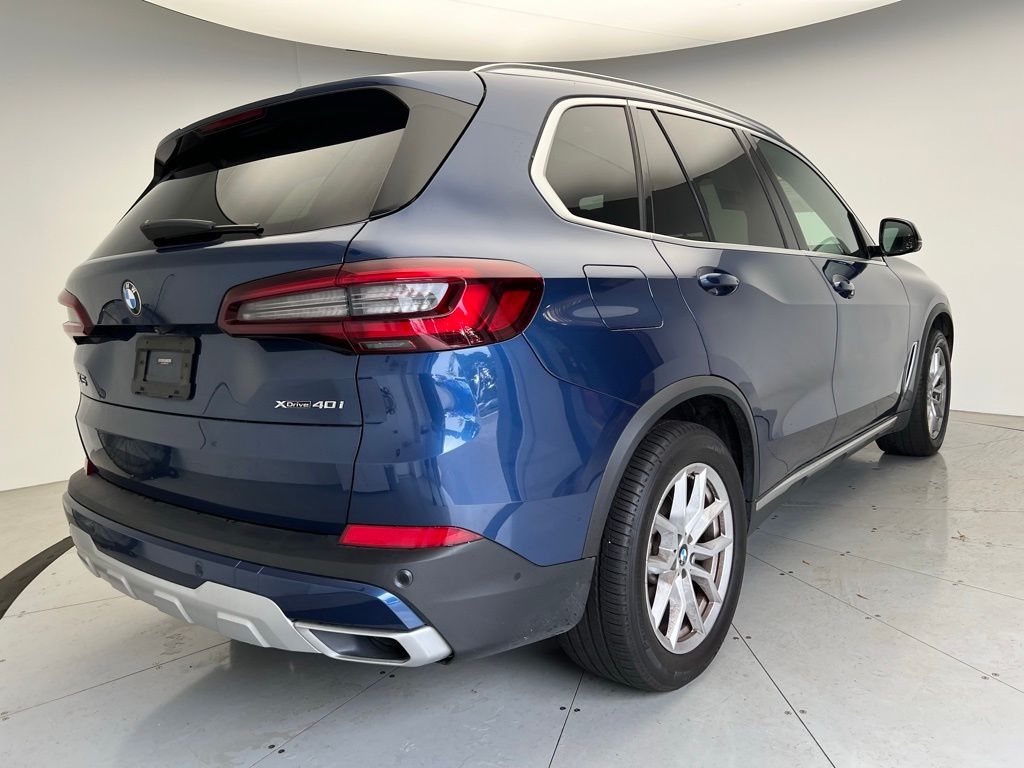 Thumbnail: 2021 BMW X5 - 3