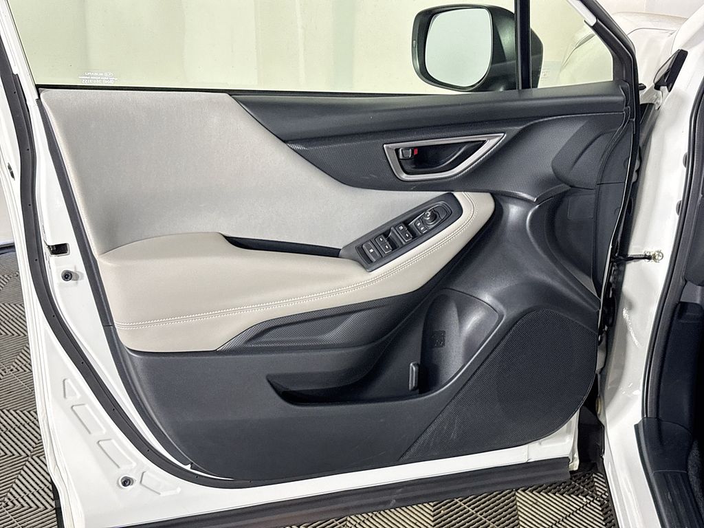 2023 Subaru Forester Base