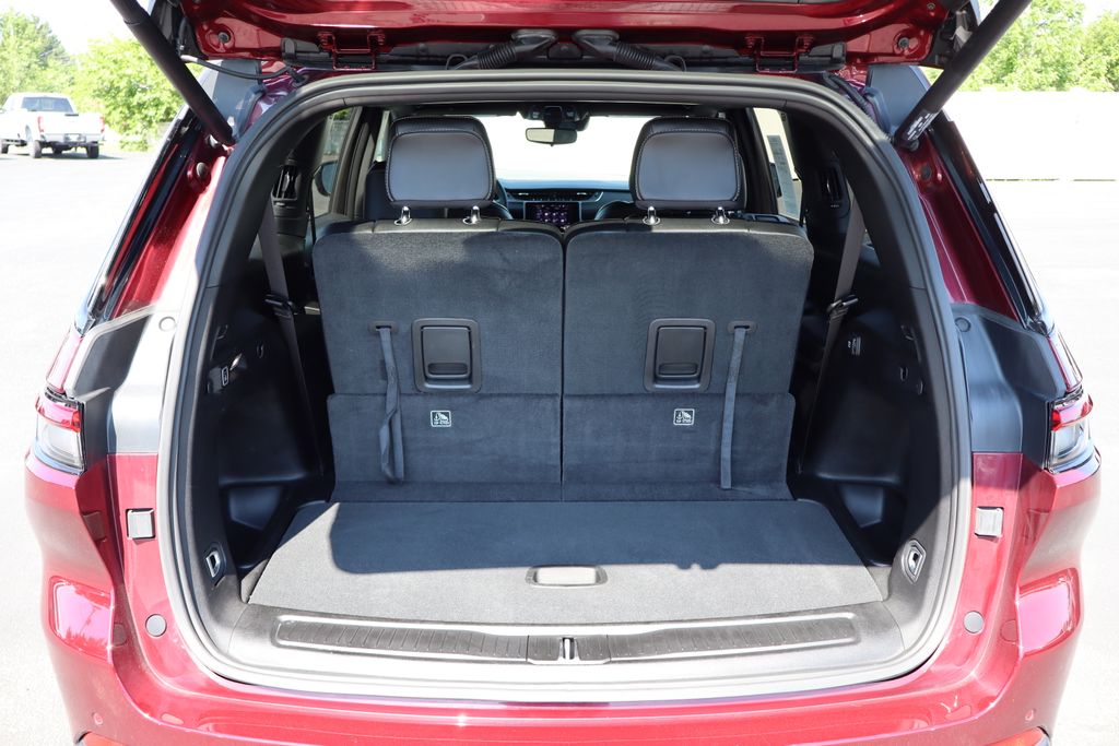 used 2024 Jeep Grand Cherokee L car, priced at $36,000