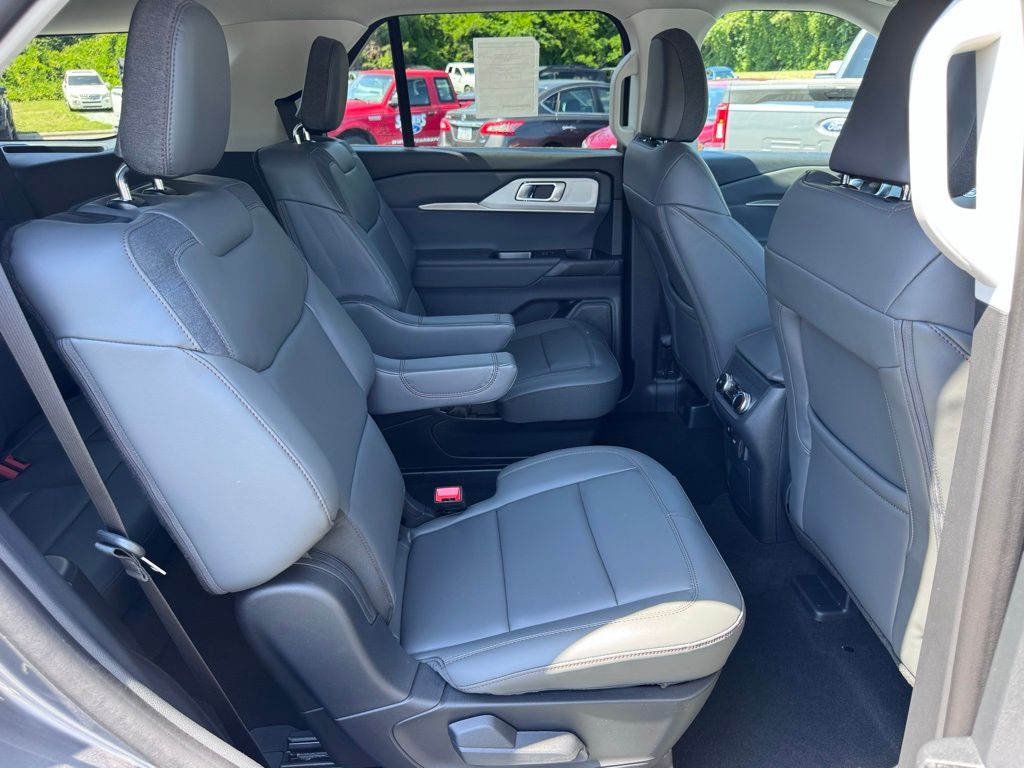 FordExplorer27