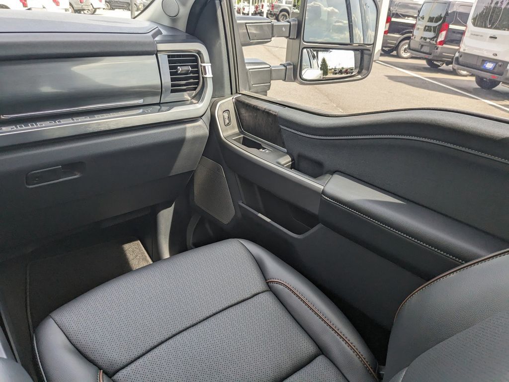 2025 Ford F-250 Super Duty Lariat