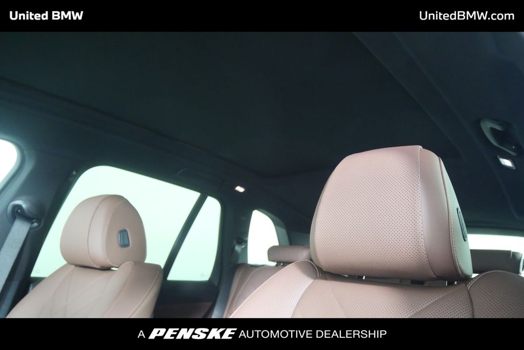 Thumbnail: 2026 BMW X5 - 11