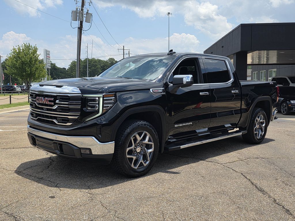 2026 GMC Sierra 1500 SLT Crew Cab 4WD
