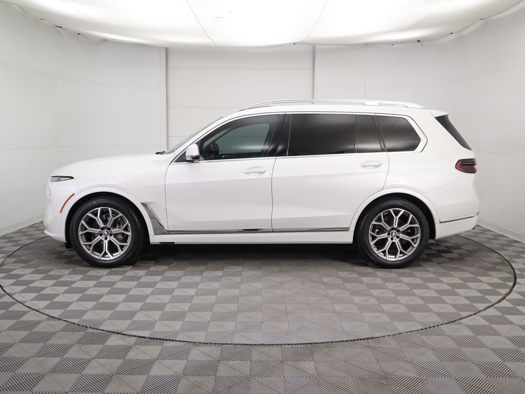 Thumbnail: 2023 BMW X7 - 8