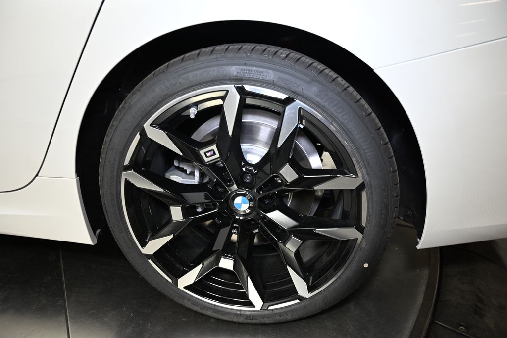 Thumbnail: 2026 BMW 3 Series - 12