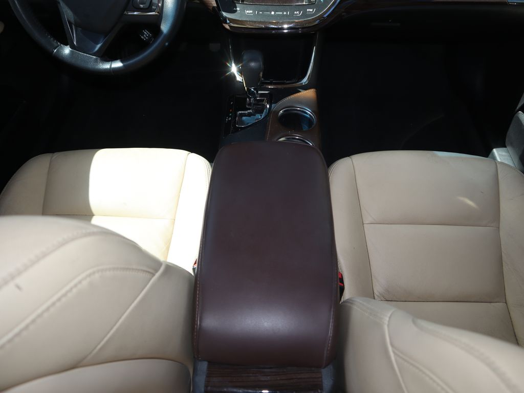 2014 Toyota Avalon XLE 9