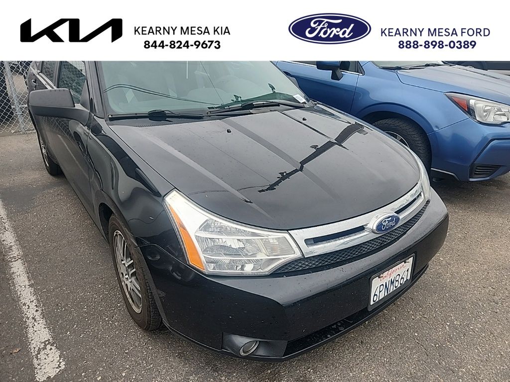 Black (Ebony) 2011 Ford Focus SE Sedan Front-Wheel Drive 4-Speed Automatic