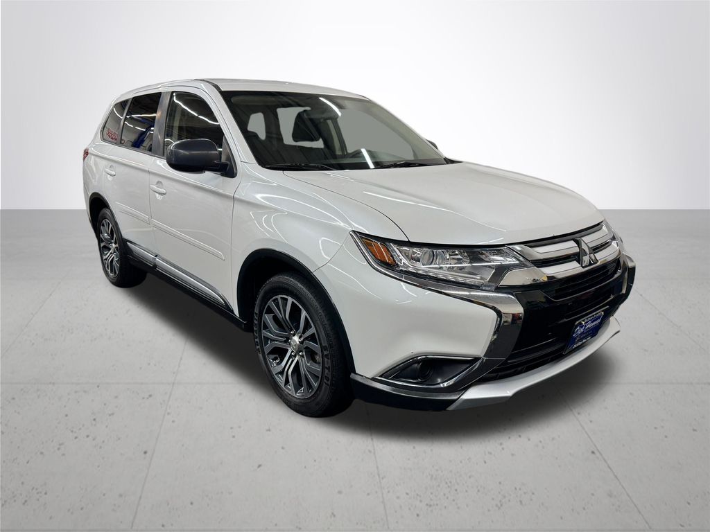 2018 Mitsubishi Outlander ES