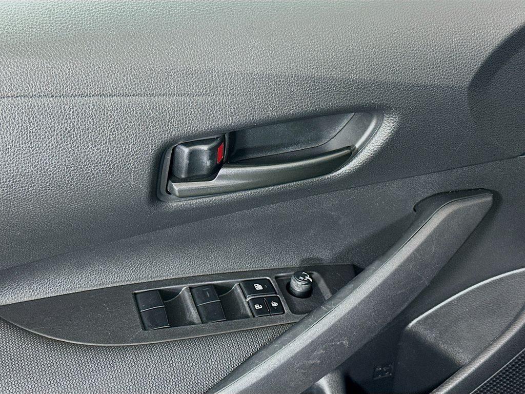 2024 Toyota Corolla LE 17