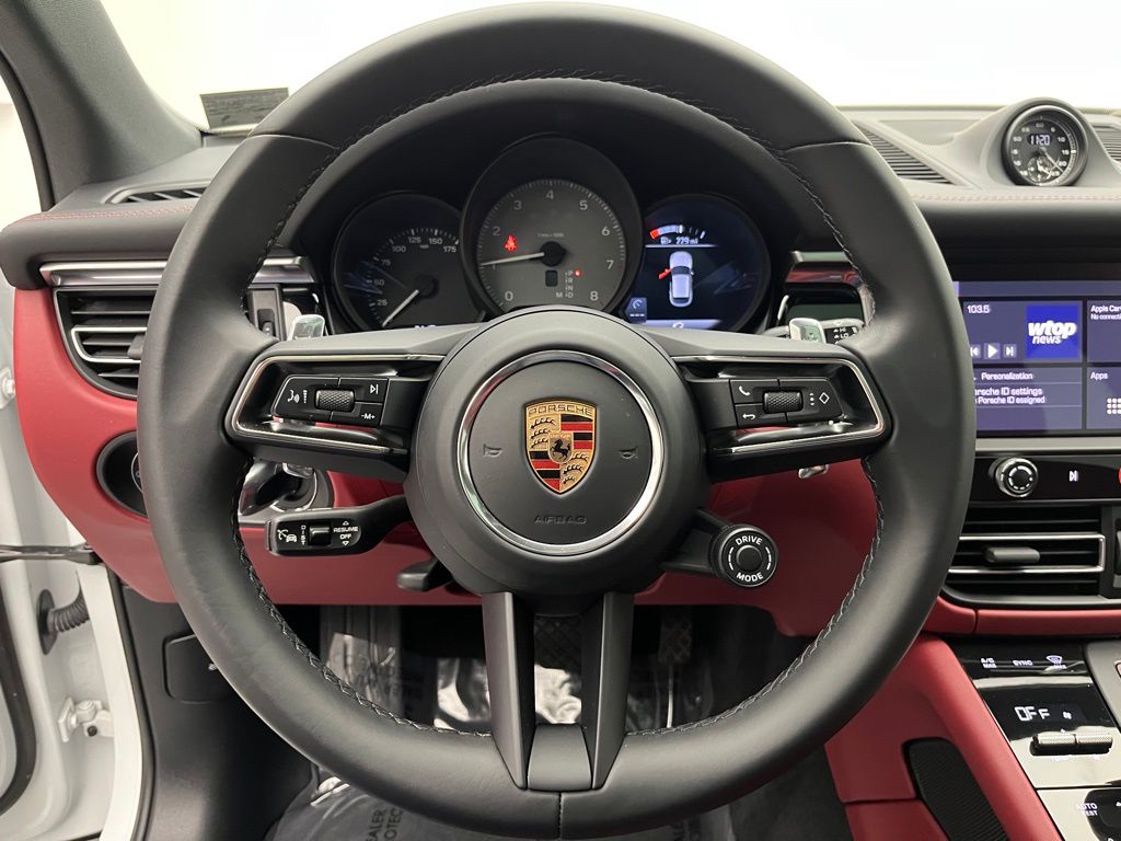 Thumbnail: 2024 Porsche Macan - 12