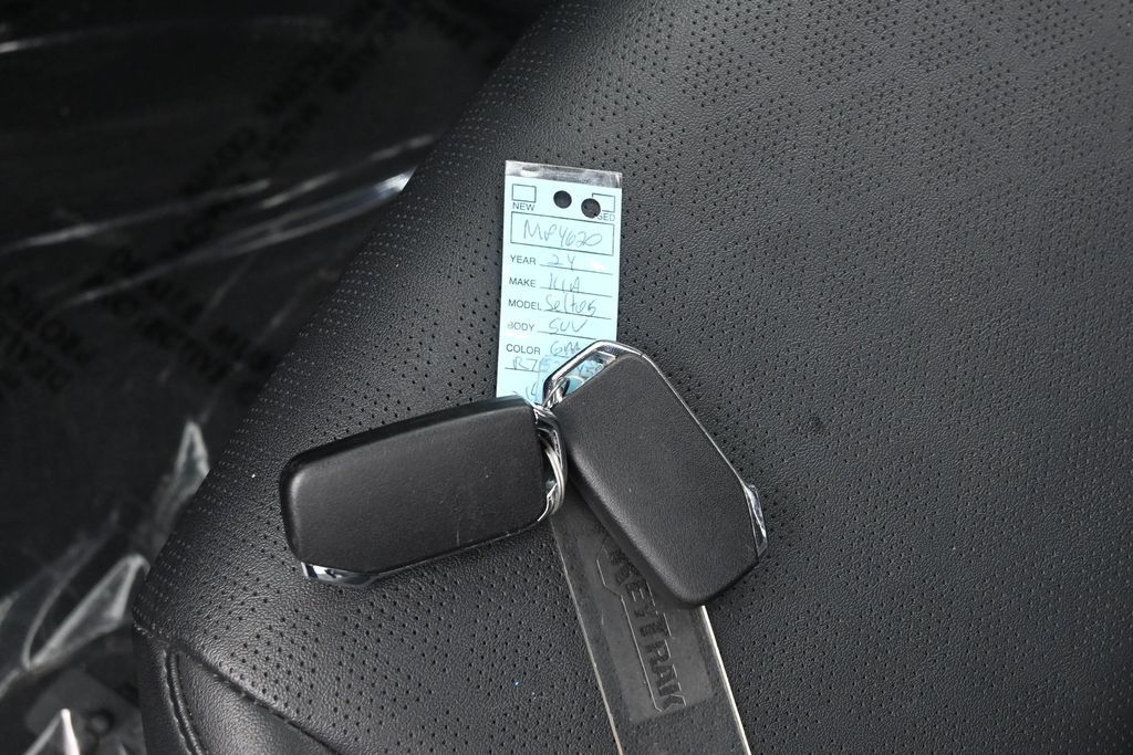 Used 2024 Gravity Gray Kia EX image 19