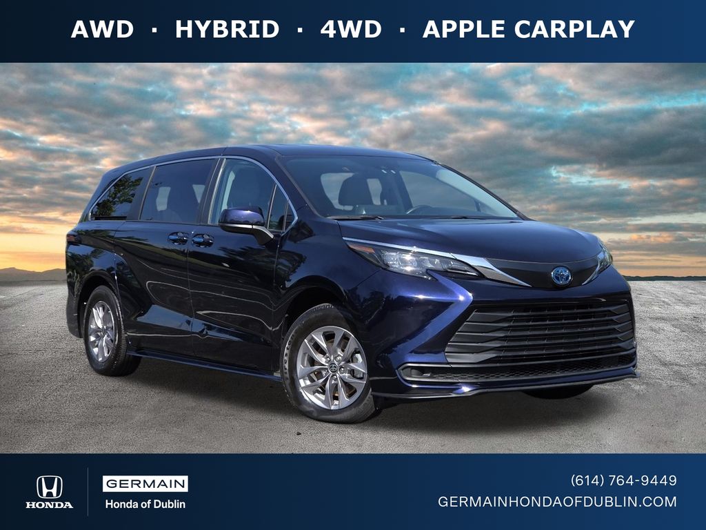 2024 Toyota Sienna Hybrid LE