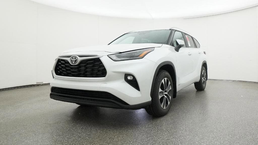 Thumbnail: 2025 Toyota Highlander - 24