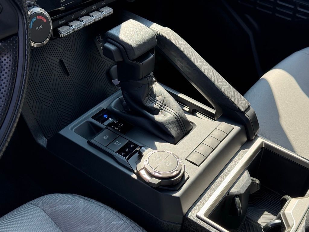 2025 Toyota Tacoma SR5 Double Cab photo 14