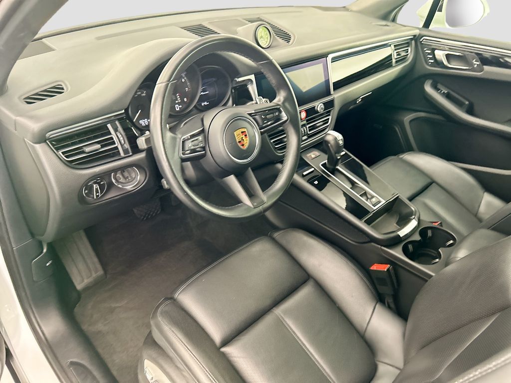 Thumbnail: 2023 Porsche Macan - 4