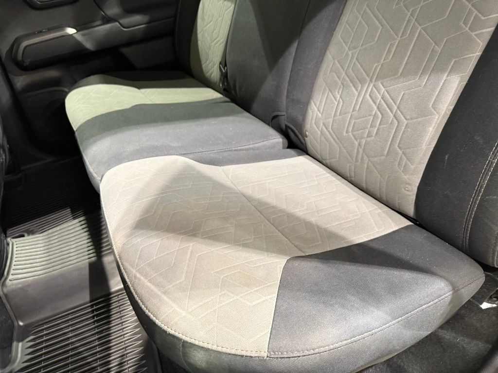 Thumbnail: 2020 Toyota Tacoma - 18