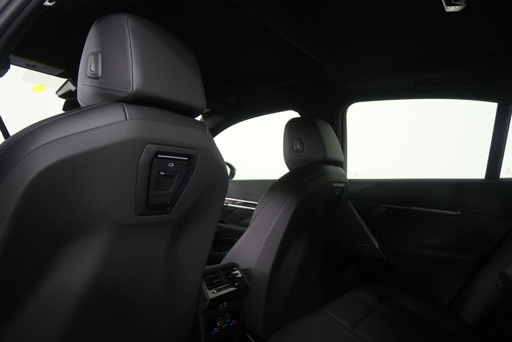 Thumbnail: 2026 BMW i5 - 15