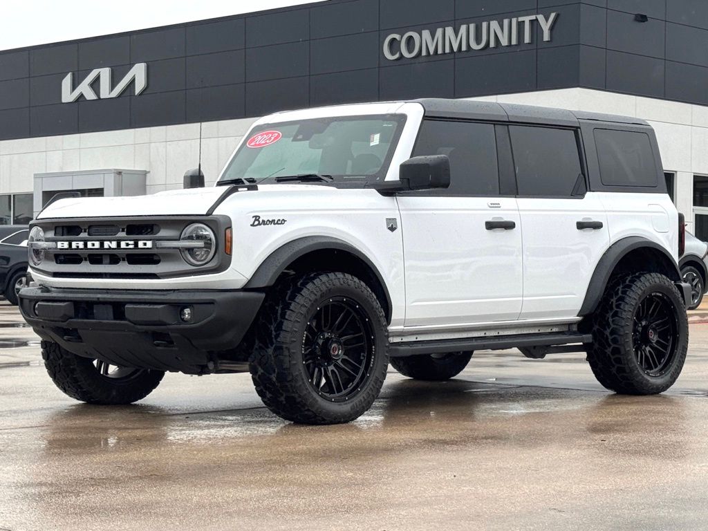 2023 Ford Bronco Big Bend White at South Houston Nissan
