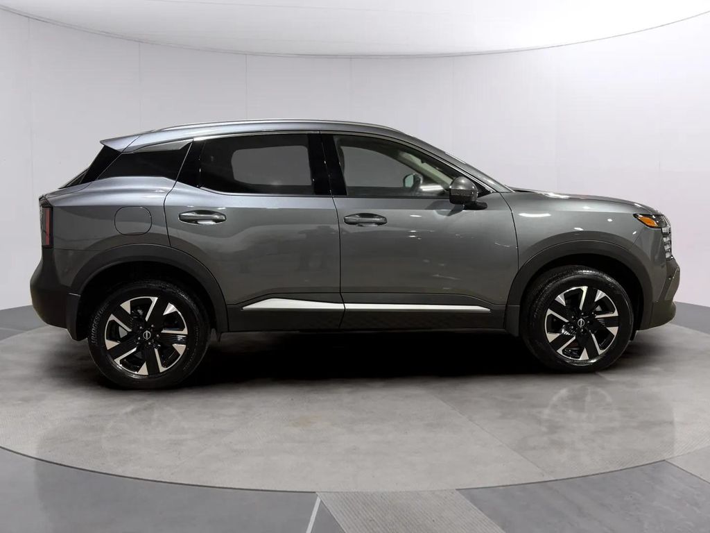 Certified Used 2025 Gun Metallic Nissan SR image 2