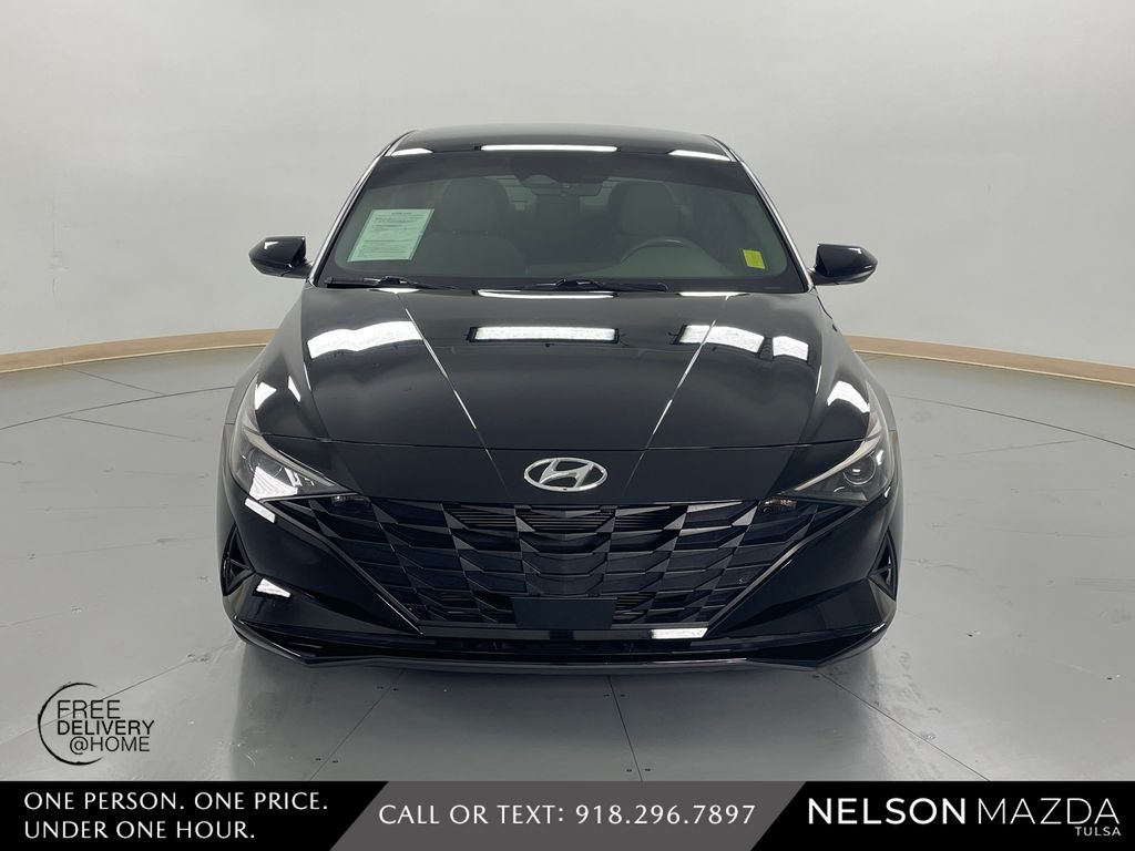 Used 2022 Black Hyundai SEL image 2